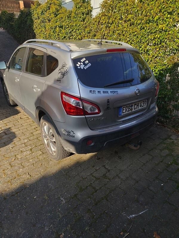 Silber Gebraucht 2010 Nissan Qashqai SUV | 4.850 € (Superpreis) - Bild 1/4