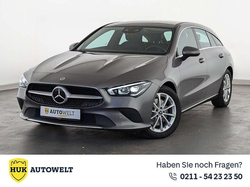 Grau Gebraucht 2022 Mercedes CLA250 Shooting Brake Progressive Kombi | 32.260 € (Guter Preis) - Bild 1/3