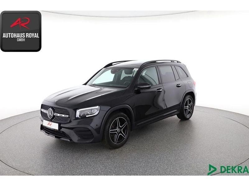 Schwarz (metallic) Gebraucht 2020 Mercedes GLB250 AMG SUV | 40.879 € (Teuer) - Bild 1/4