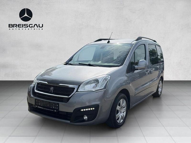 Grau Gebraucht 2016 Peugeot Partner Tepee Allure Van / Kleinbus | 8.490 € (Fairer Preis) - Bild 1/4