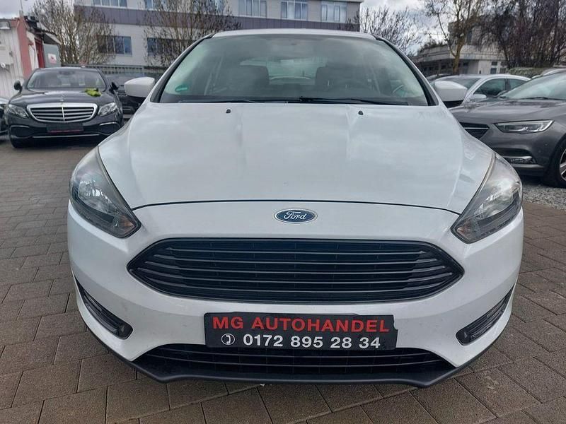 Gebraucht Ford Focus SE 162 PS (119 kW) 2018 Weiß Limousine