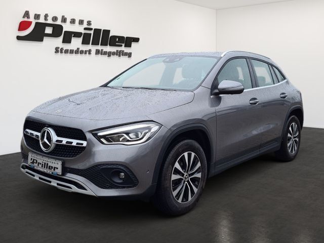 Grau Gebraucht 2020 Mercedes GLA250 Style SUV | 34.900 € (Teuer) - Bild 1/4