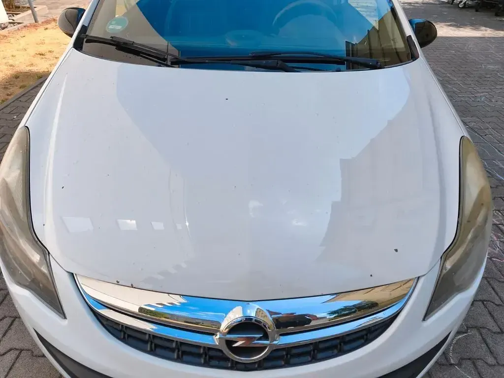 Gebraucht Opel Corsa Color Edition 101 PS (74 kW) 2013 Weiß Kleinwagen