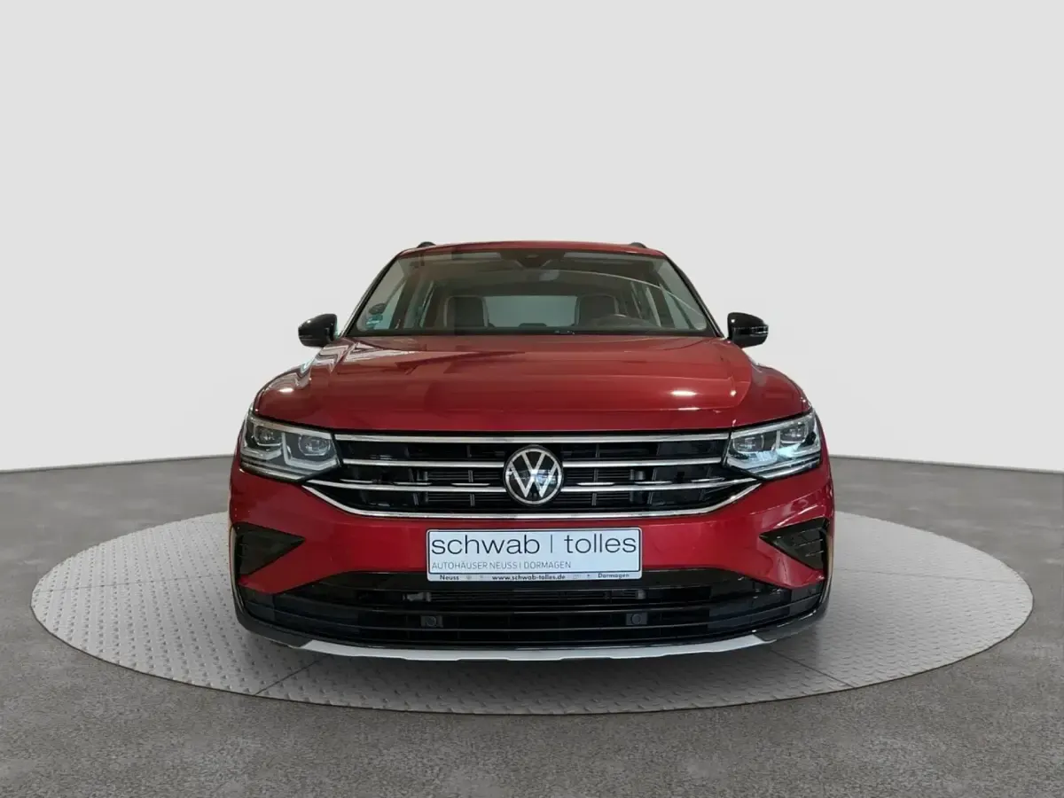 Gebraucht VW Tiguan Sportline 150 PS (110 kW) 2022 Rot SUV