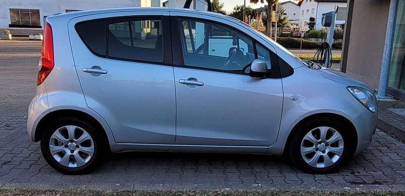 Gebraucht Opel Agila Edition 65 PS (47 kW) 2010 Silber Kleinwagen