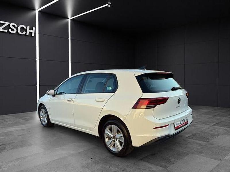 Gebraucht VW Golf VIII Life 116 PS (85 kW) 2022 Pure white Limousine