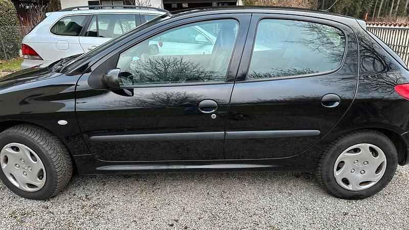 Gebraucht Peugeot 206 109 PS (80 kW) 2003 Schwarz Kleinwagen