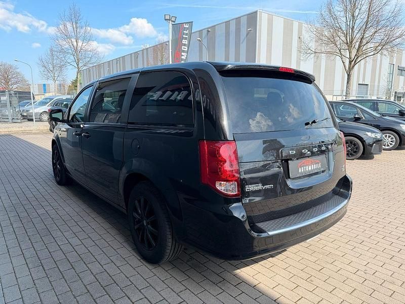 Gebraucht Dodge Grand Caravan 287 PS (211 kW) 2019 Schwarz Van / Kleinbus