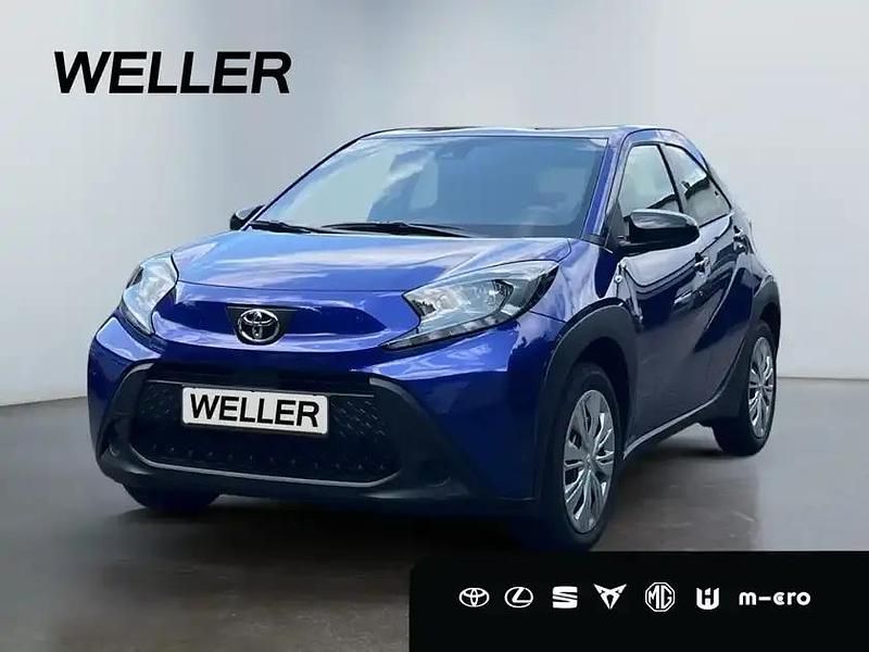 Grau Neu 2025 Toyota Aygo Business Edition Kleinwagen | 19.980 € - Bild 1/3