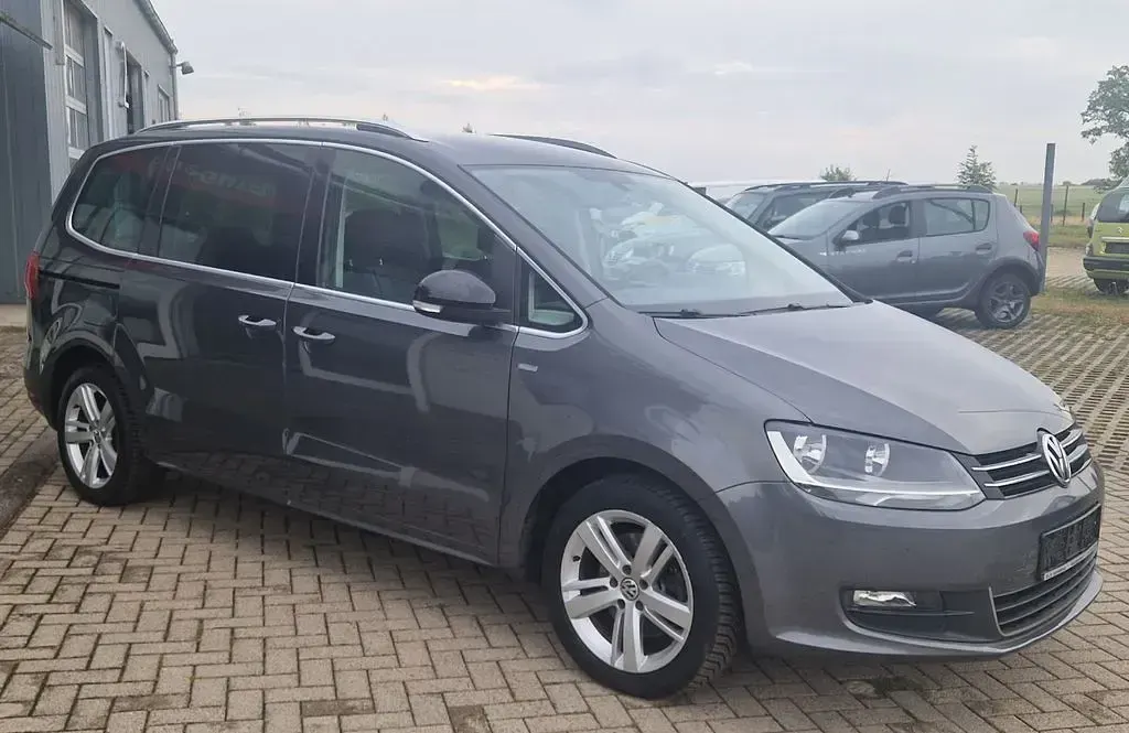 Gebraucht VW Sharan Match 140 PS (102 kW) 2012 Grau Van / Kleinbus