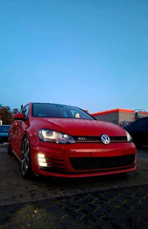 Rot Gebraucht 2014 VW Golf VII GTI Limousine | 19.990 € (Fairer Preis) - Bild 1/4