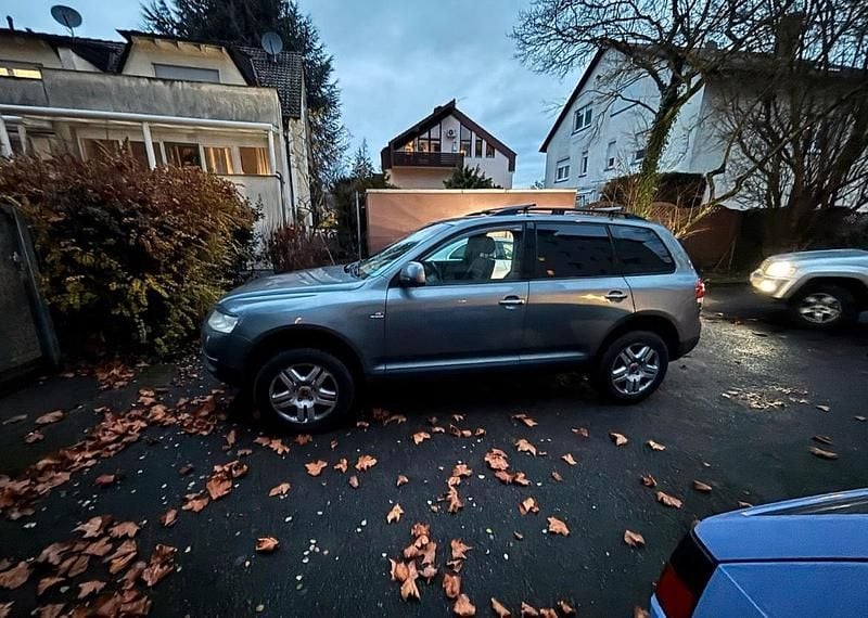 Grau Gebraucht 2004 VW Touareg SUV | 4.750 € (Guter Preis) - Bild 1/4