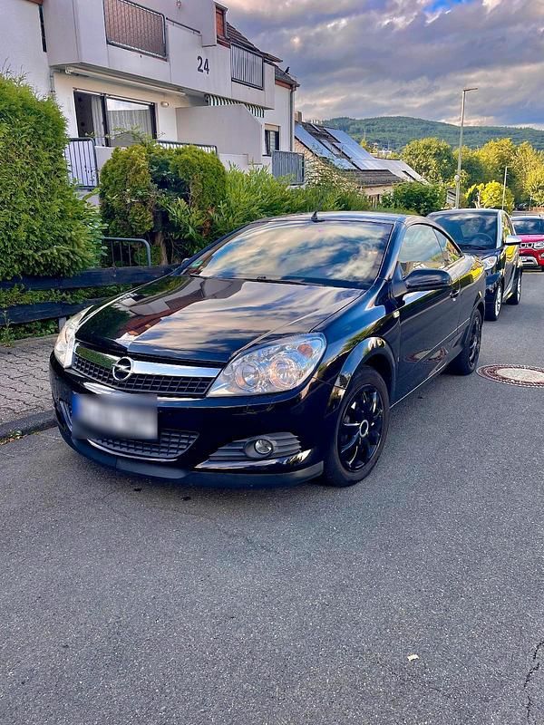 Gebraucht Opel Astra Cabriolet 140 PS (102 kW) 2008 Schwarz Cabrio