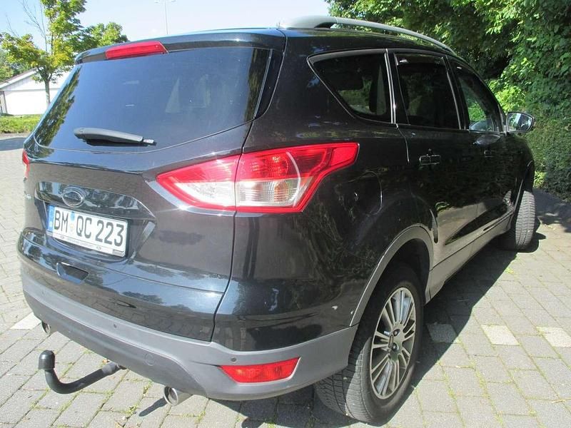 Gebraucht Ford Kuga Titanium 140 PS (102 kW) 2013 Schwarz SUV