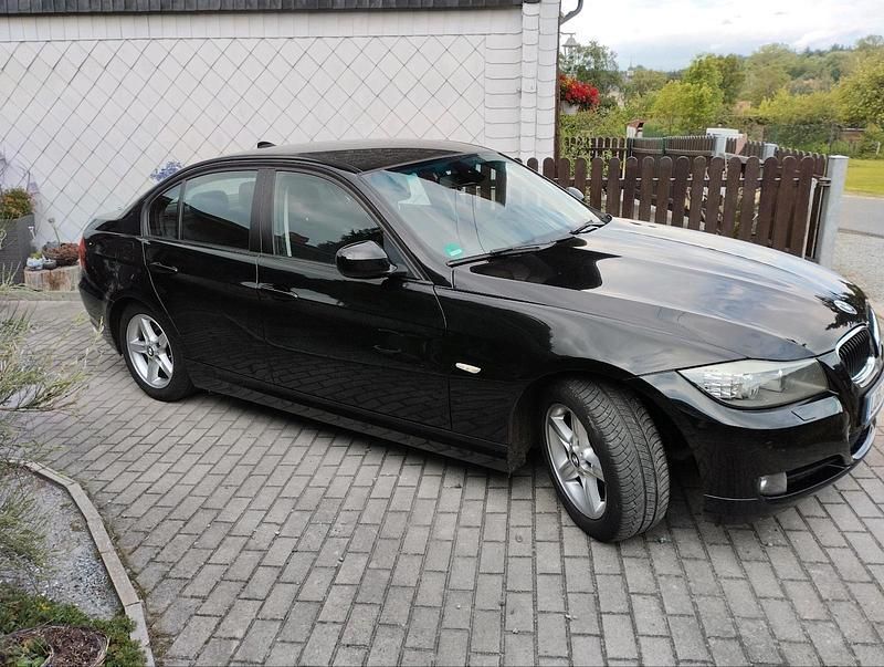 Gebraucht 2011 BMW 318 Limousine | 3.900 € (Fairer Preis) - Bild 1/4