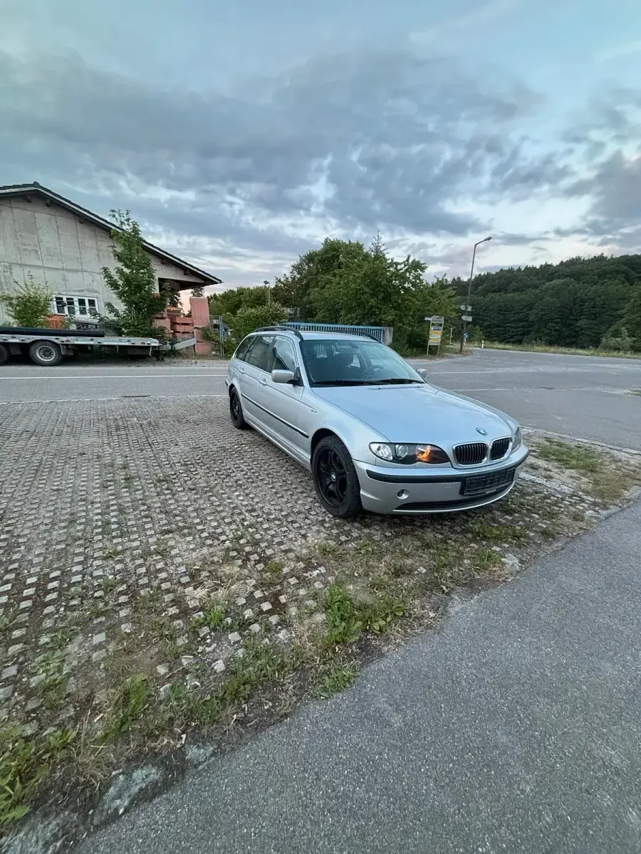Gebraucht BMW 320 170 PS (125 kW) 2002 Silber Kombi
