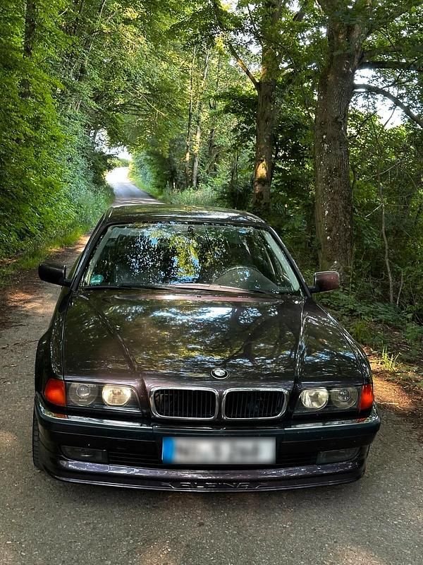 Gebraucht BMW 740 286 PS (210 kW) 1995 Violet Limousine