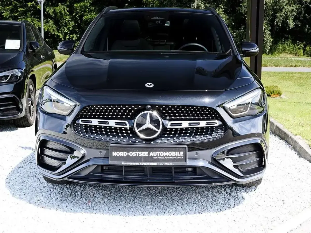Gebraucht Mercedes GLA200 Advanced Plus 150 PS (110 kW) 2025 Metalliclack kosmosschwarz SUV