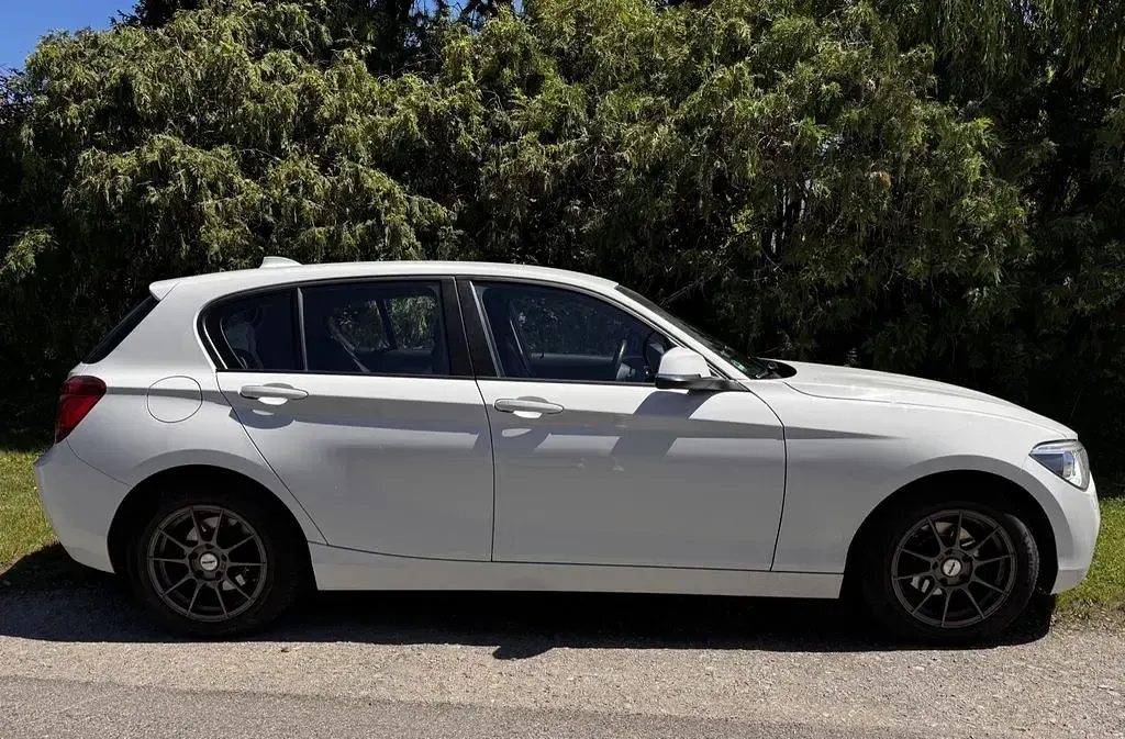 Gebraucht BMW 118 143 PS (105 kW) 2014 Weiß Kleinwagen