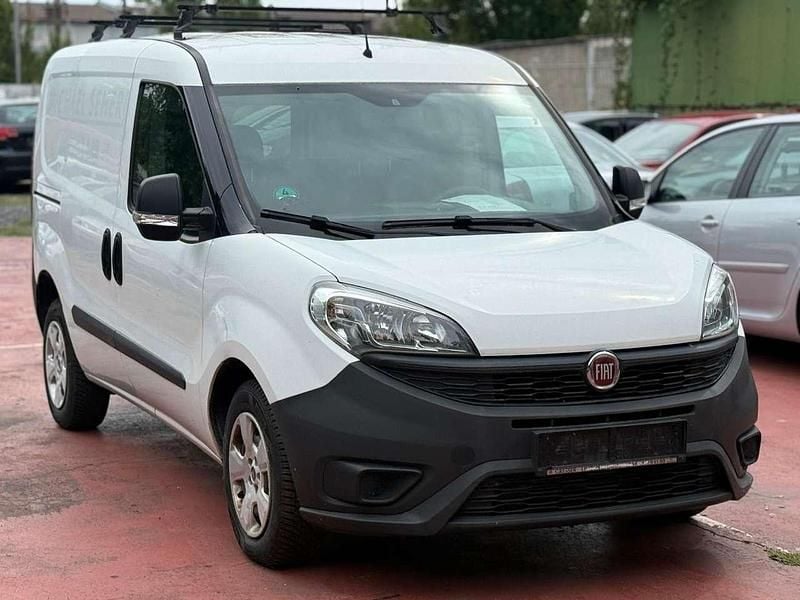 Weiß Gebraucht 2016 Fiat Doblò Van / Kleinbus | 6.299 € (Fairer Preis) - Bild 1/4