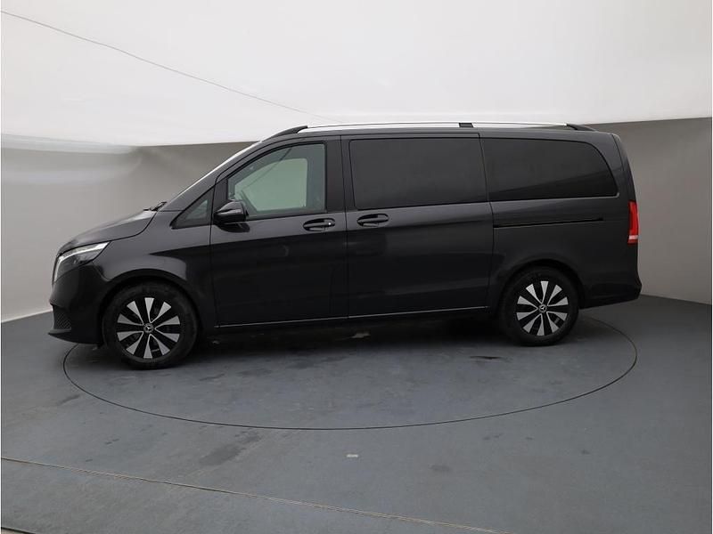 Gebraucht Mercedes V300 237 PS (174 kW) 2023 Graphitgrau metallic Van / Kleinbus