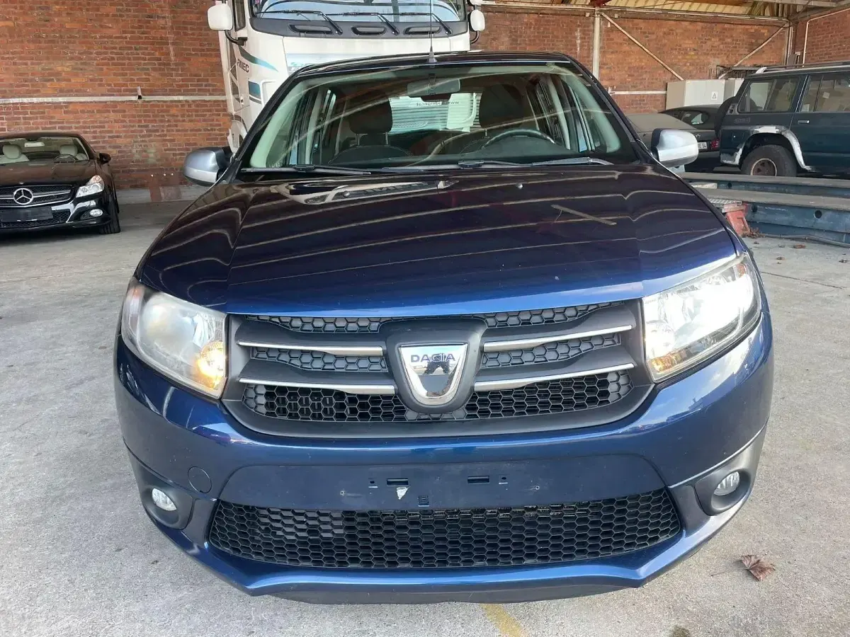 Gebraucht Dacia Sandero Lauréate 90 PS (66 kW) 2015 Blau Limousine