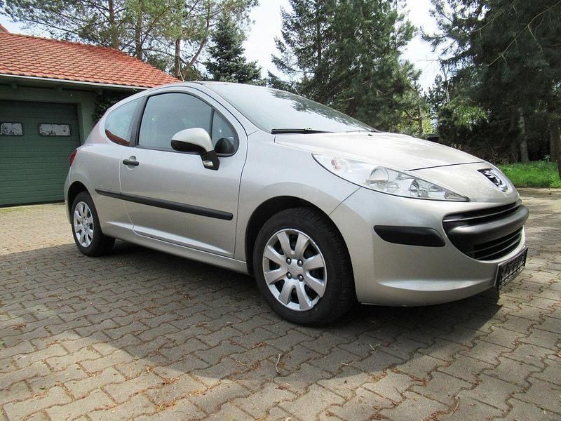 Gebraucht Peugeot 207 Filou 73 PS (53 kW) 2008 Grau Kleinwagen