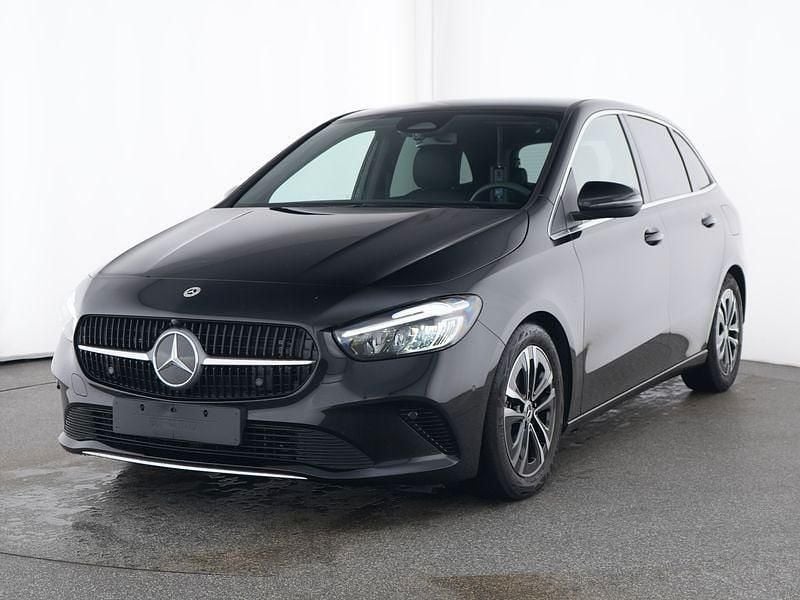 Unilack nachtschwarz Gebraucht 2024 Mercedes B200 Advanced Van / Kleinbus | 30.710 € (Guter Preis) - Bild 1/4
