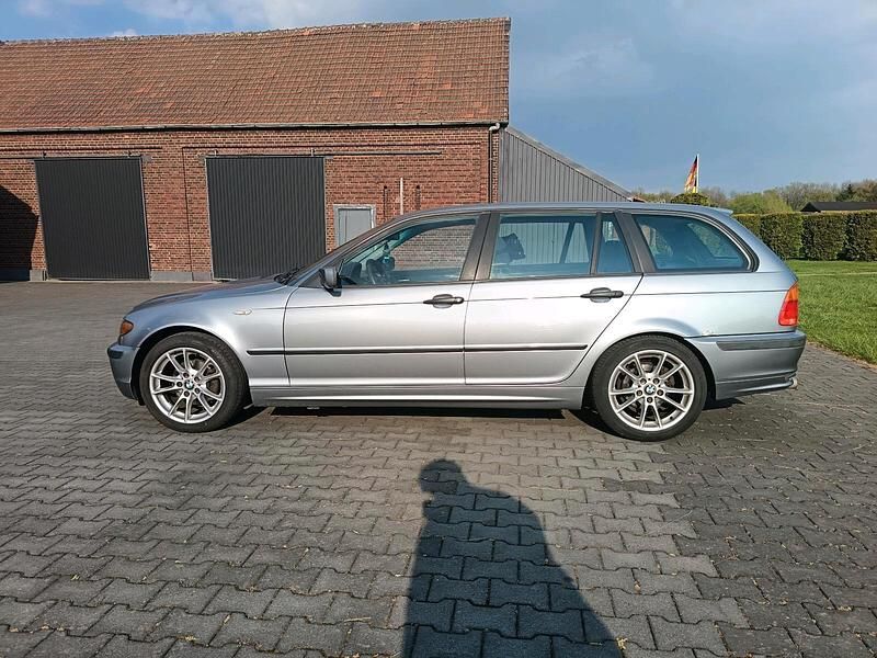 Gebraucht BMW 316 115 PS (84 kW) 2003 Grau Kombi
