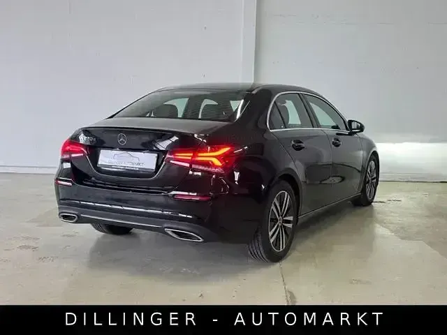 Gebraucht Mercedes A220 190 PS (139 kW) 2021 Schwarz Limousine