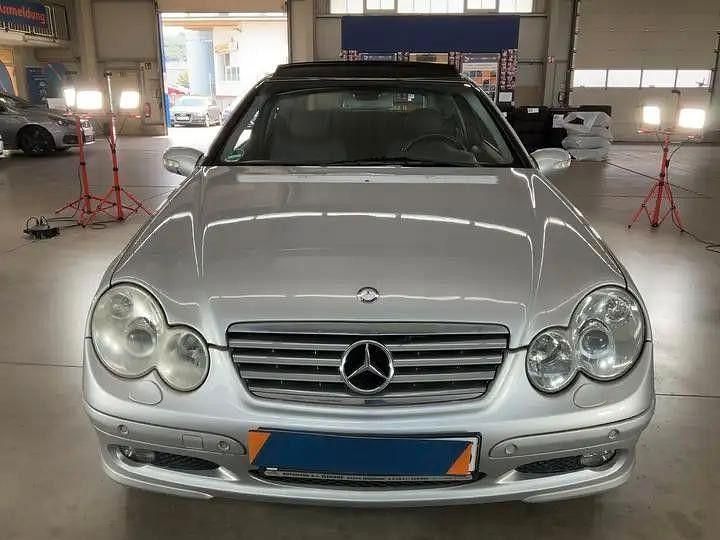 Gebraucht Mercedes C320 218 PS (160 kW) 2004 Silber Coupé