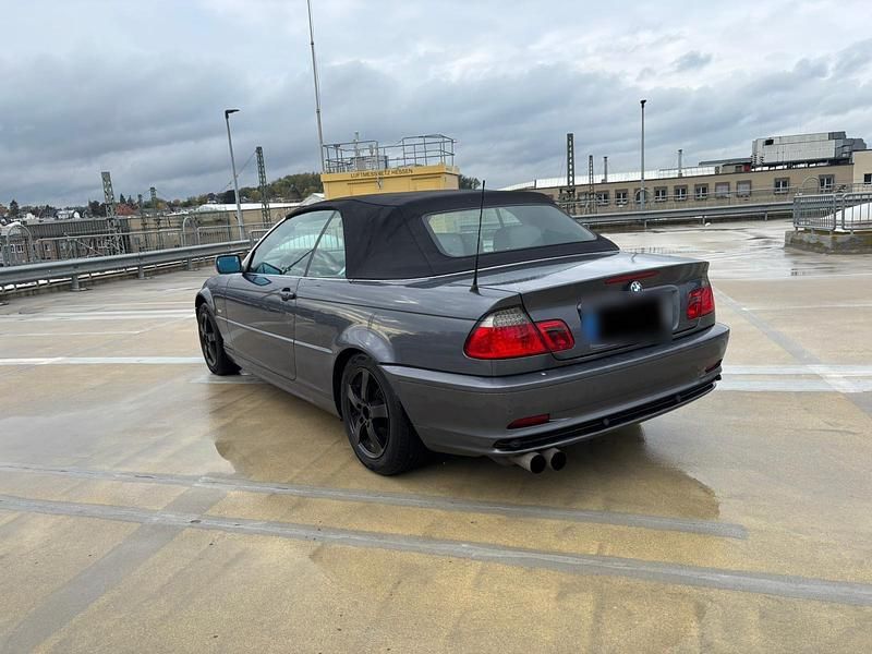 Gebraucht BMW 320 Cabriolet 170 PS (125 kW) 2001 Grau Cabrio