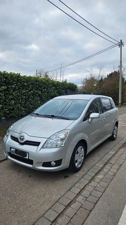 Gebraucht Toyota Corolla Verso 129 PS (94 kW) 2008 Silber Van / Kleinbus