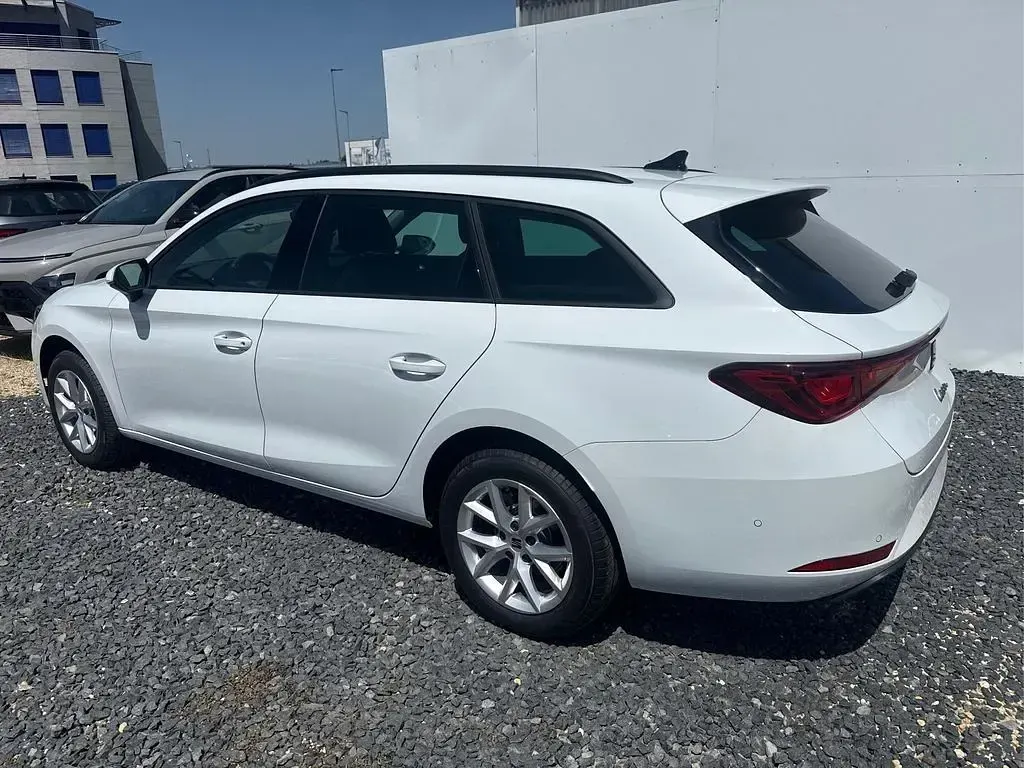 Neu Seat Leon FR 116 PS (85 kW) 2026 Weiß Limousine
