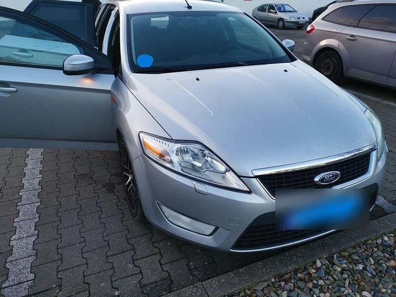 Gebraucht Ford Mondeo 101 PS (74 kW) 2009 Silber Kombi