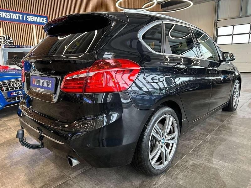 Gebraucht BMW 225 Luxury Line 231 PS (169 kW) 2015 Saphirschwarz Van / Kleinbus