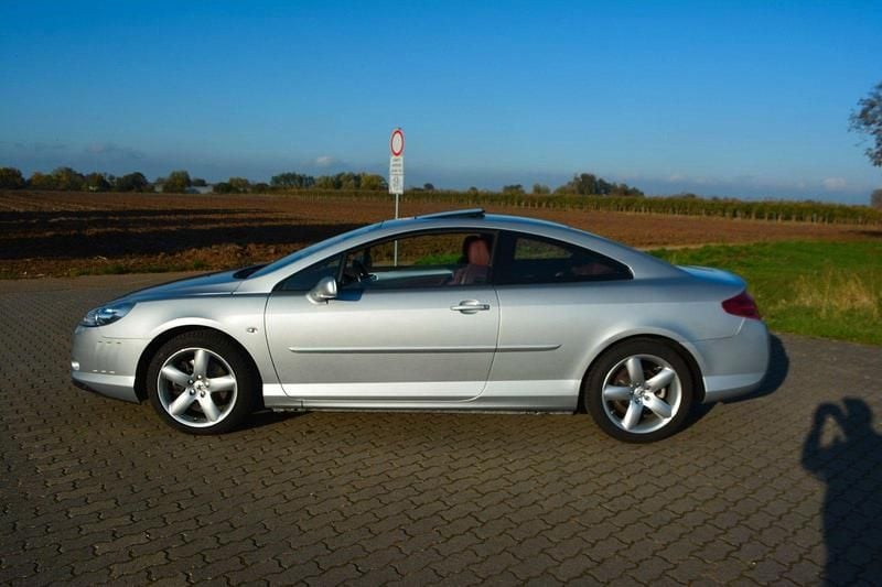 Grau Gebraucht 2008 Peugeot 407 Coupe Platinum Coupé | 6.950 € (Fairer Preis) - Bild 1/4