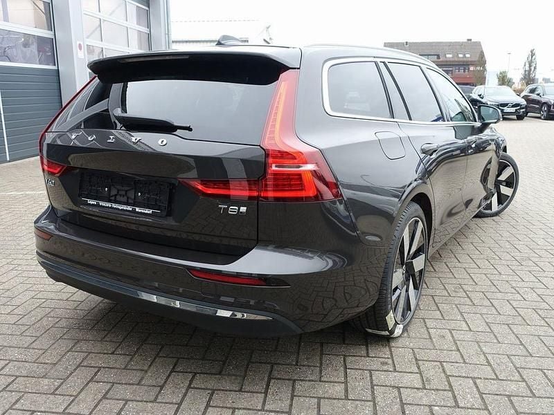 Gebraucht Volvo V60 Plus 455 PS (334 kW) 2025 Grau Kombi