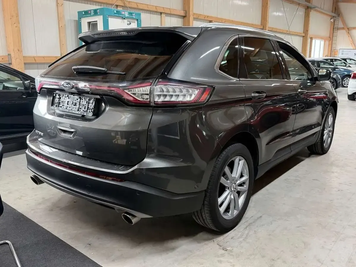 Gebraucht Ford Edge Titanium X 209 PS (153 kW) 2016 Grau SUV