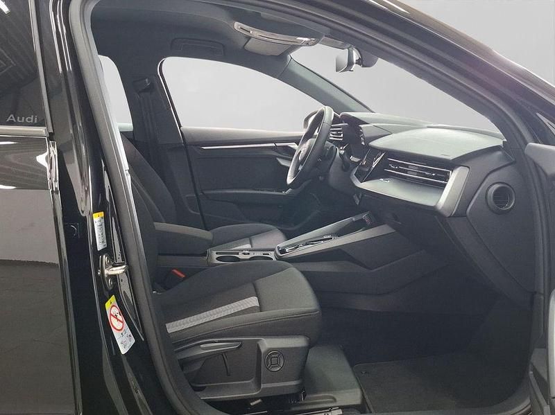 Gebraucht Audi A3 Advanced 150 PS (110 kW) 2025 Schwarz Limousine