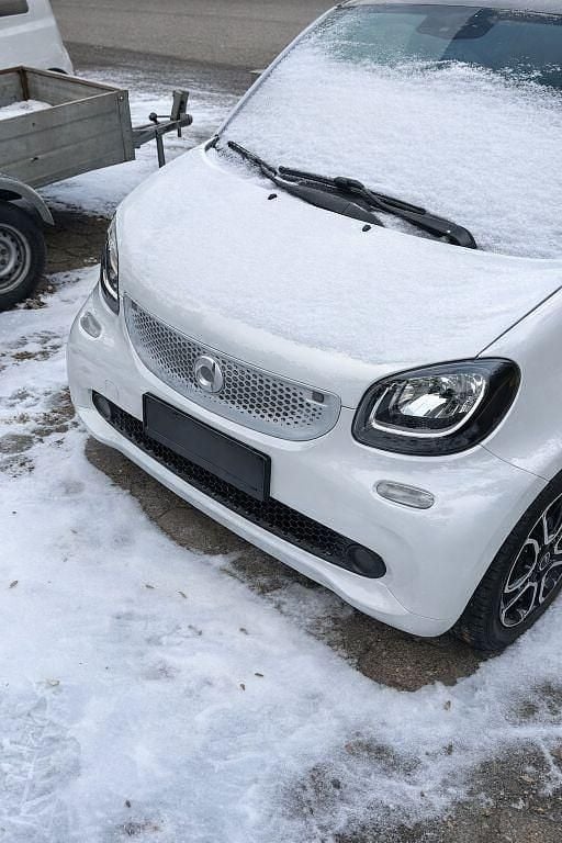 Weiß Gebraucht 2016 Smart ForTwo Cabrio Passion Cabrio | 10.000 € (Fairer Preis) - Bild 1/4