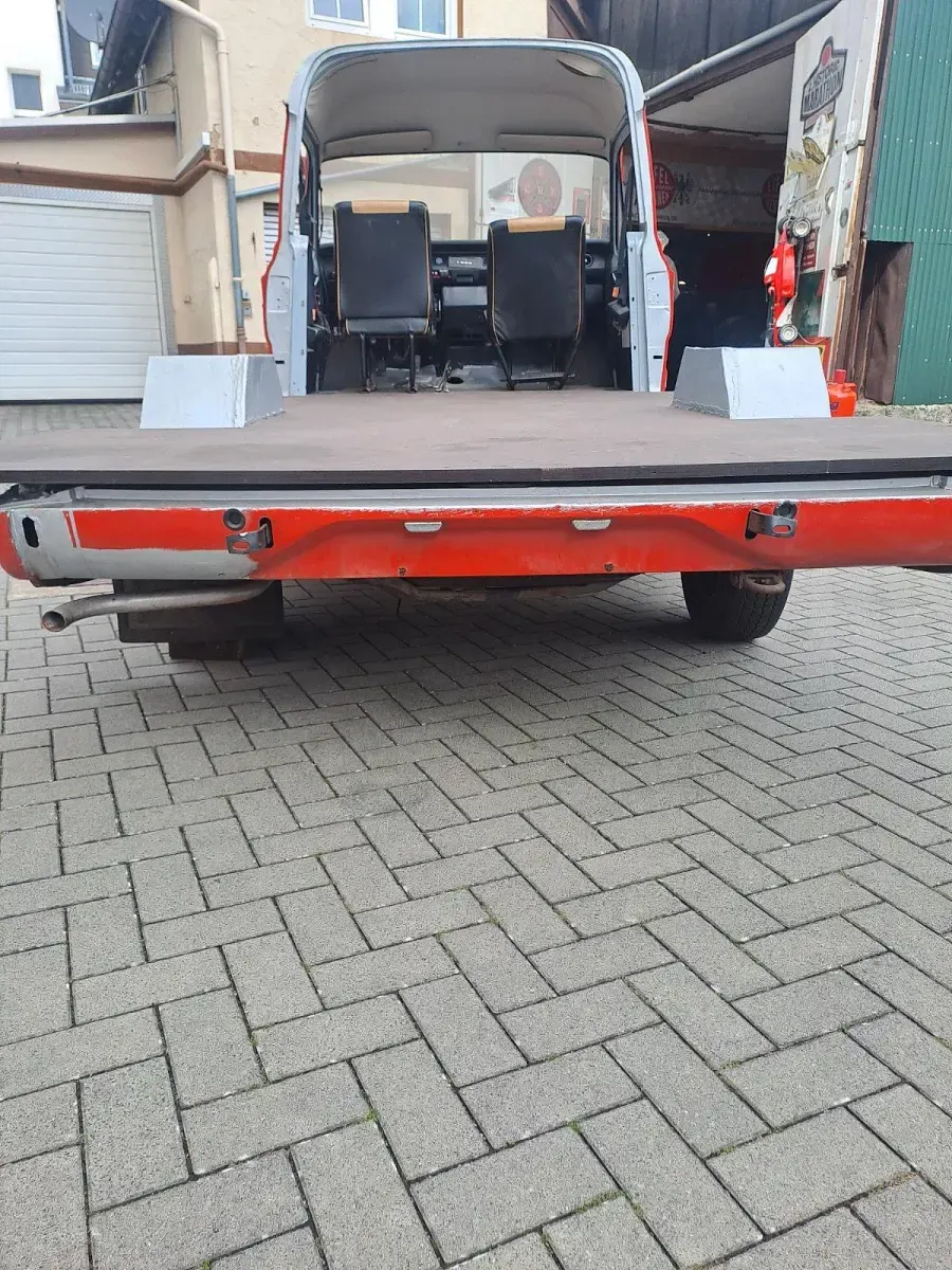 Käytetty Ford Transit 65 HP (47 kW) 1977 Punainen