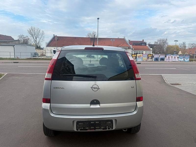 Gebraucht Opel Meriva Edition 101 PS (74 kW) 2004 Silber Van / Kleinbus