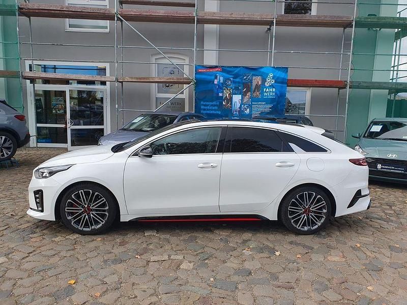 Gebraucht Kia ProCeed GT 204 PS (150 kW) 2019 Weiß Kleinwagen
