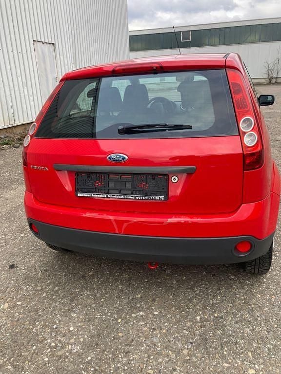 Gebraucht Ford Fiesta 60 PS (44 kW) 2007 Rot Kleinwagen