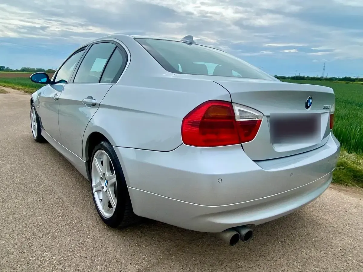 Gebraucht BMW 330 272 PS (200 kW) 2008 Silber Limousine