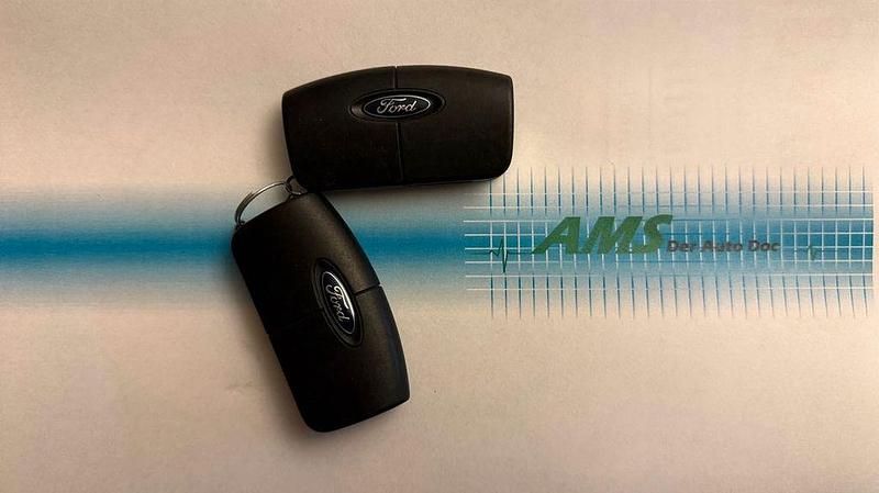 Gebraucht Ford Fiesta Titanium 101 PS (74 kW) 2015 Weiß Limousine