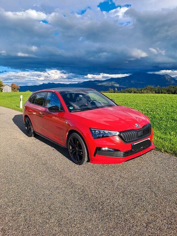 Rot Gebraucht 2022 Skoda Scala Monte Carlo Kleinwagen | 20.990 € (Fairer Preis) - Bild 1/4