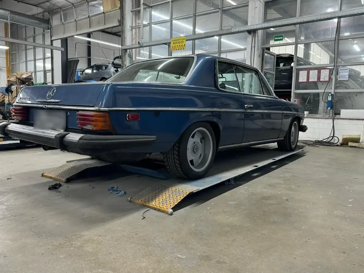 Gebraucht Mercedes 280 136 PS (100 kW) 1974 Coupé