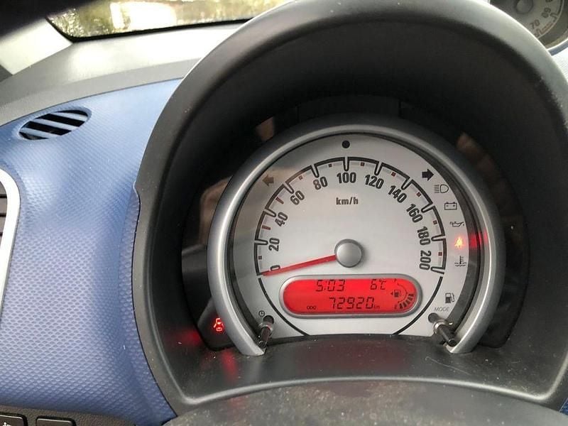 Gebraucht Opel Agila 65 PS (47 kW) 2008 Blau Kleinwagen